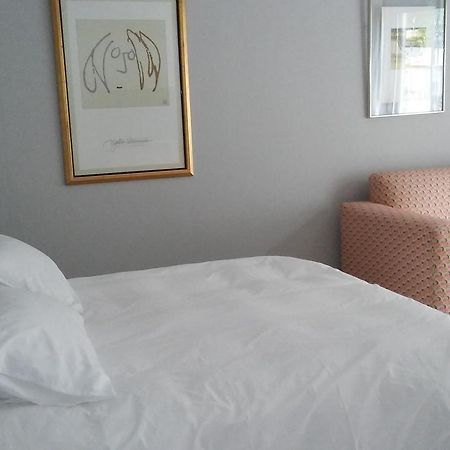 @Home Cottage โจฮันเนสเบิร์ก ภายนอก รูปภาพ